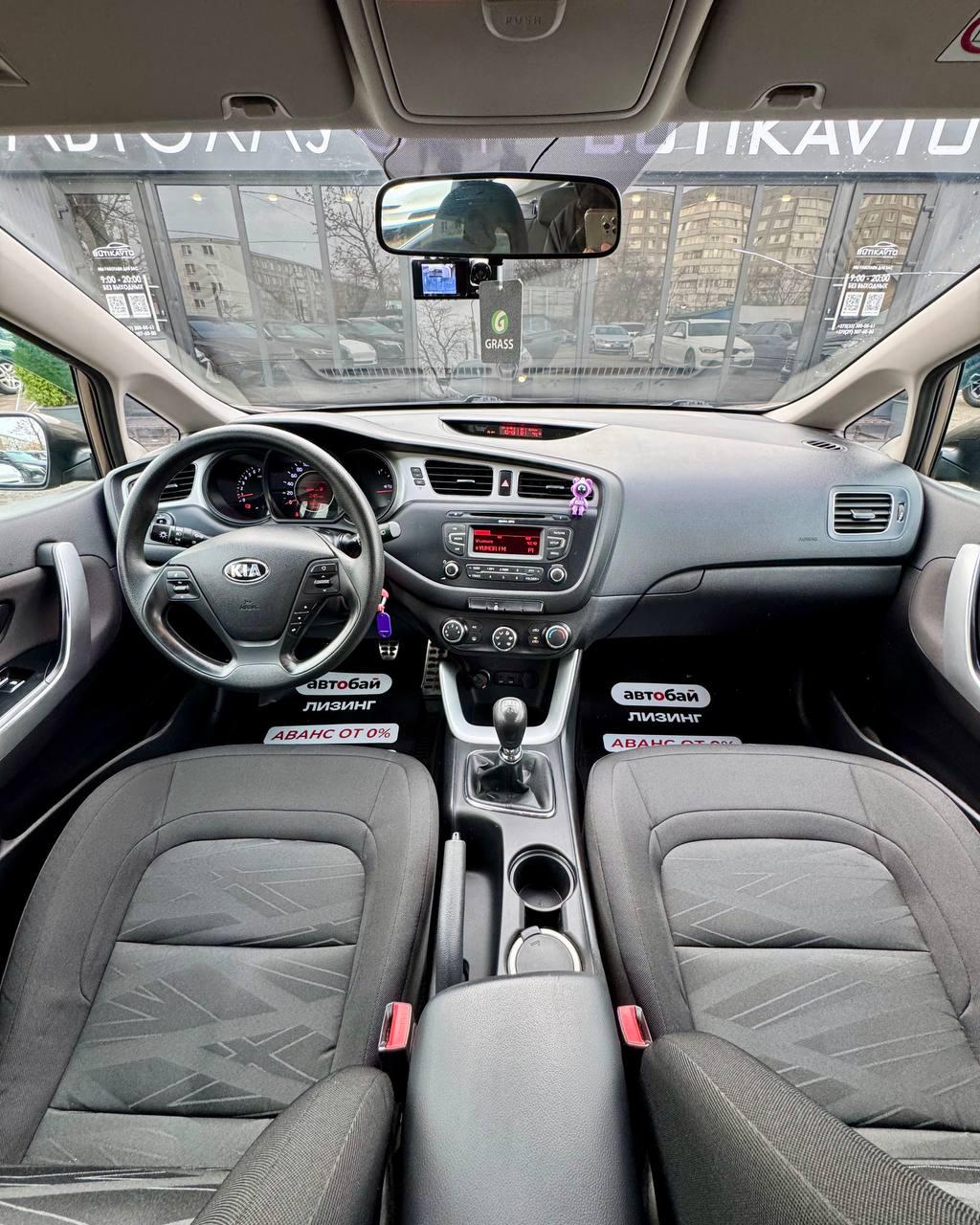 Kia Cee'd II , 2013 г., механика, бензин - фото 9