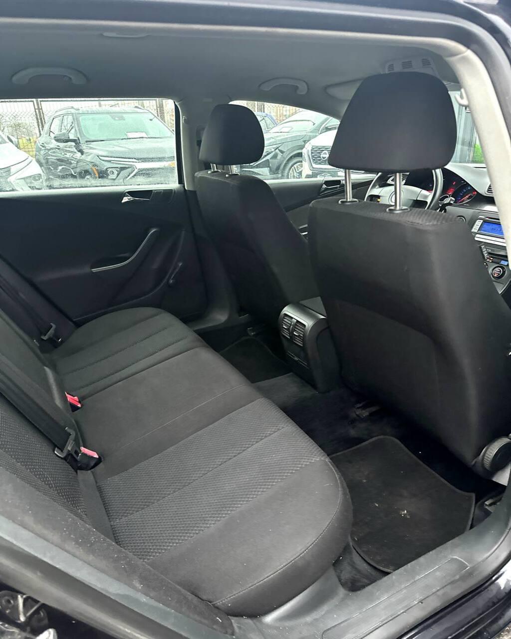 Volkswagen Passat B6 , 2007 г., механика, дизель - фото 13