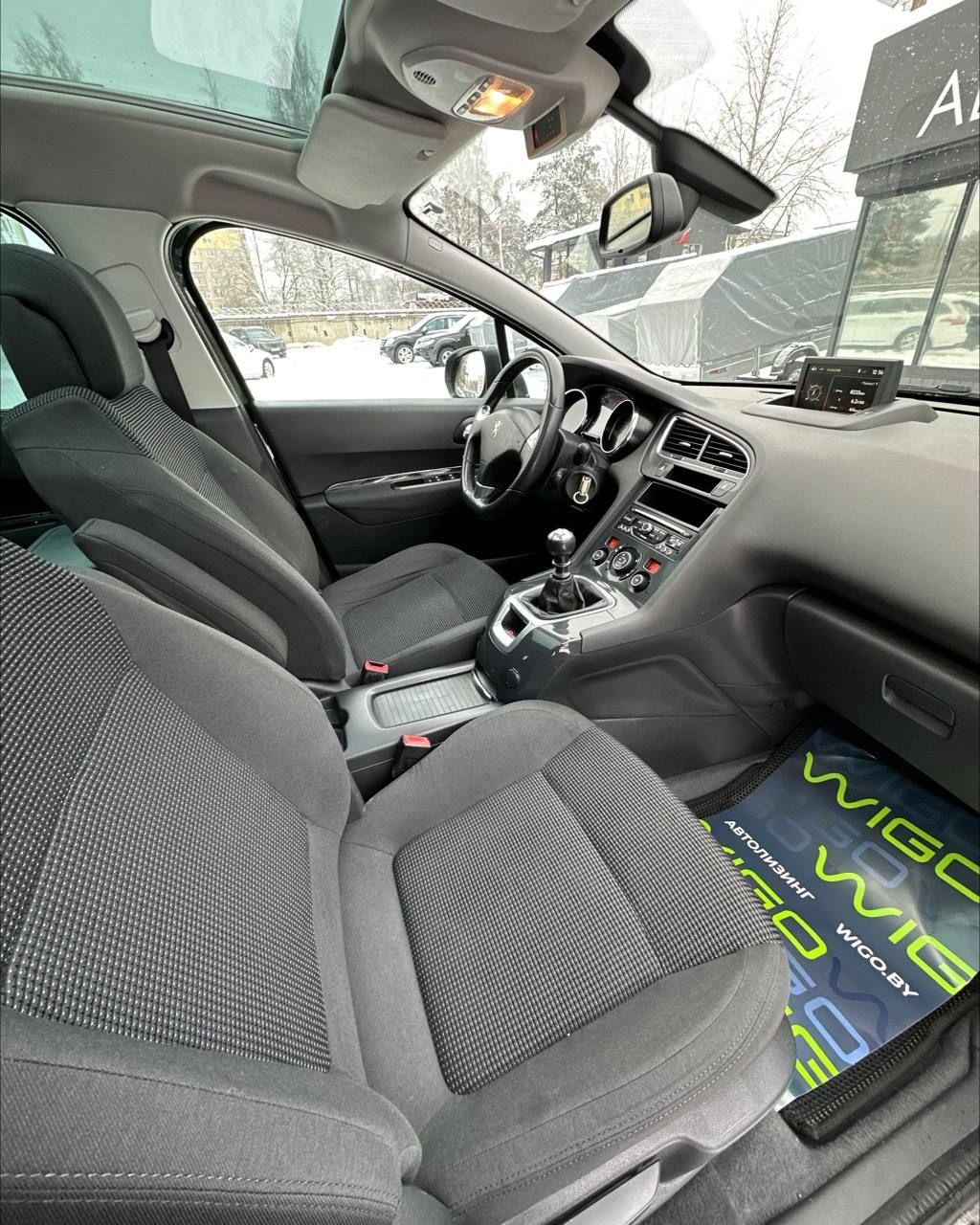 Peugeot 5008 I · Рестайлинг , 2015 г., механика, дизель - фото 12