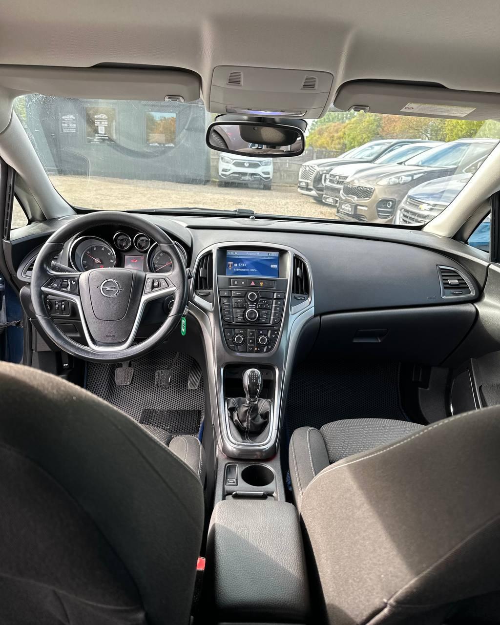 Opel Astra J , 2011 г., механика, дизель - фото 9