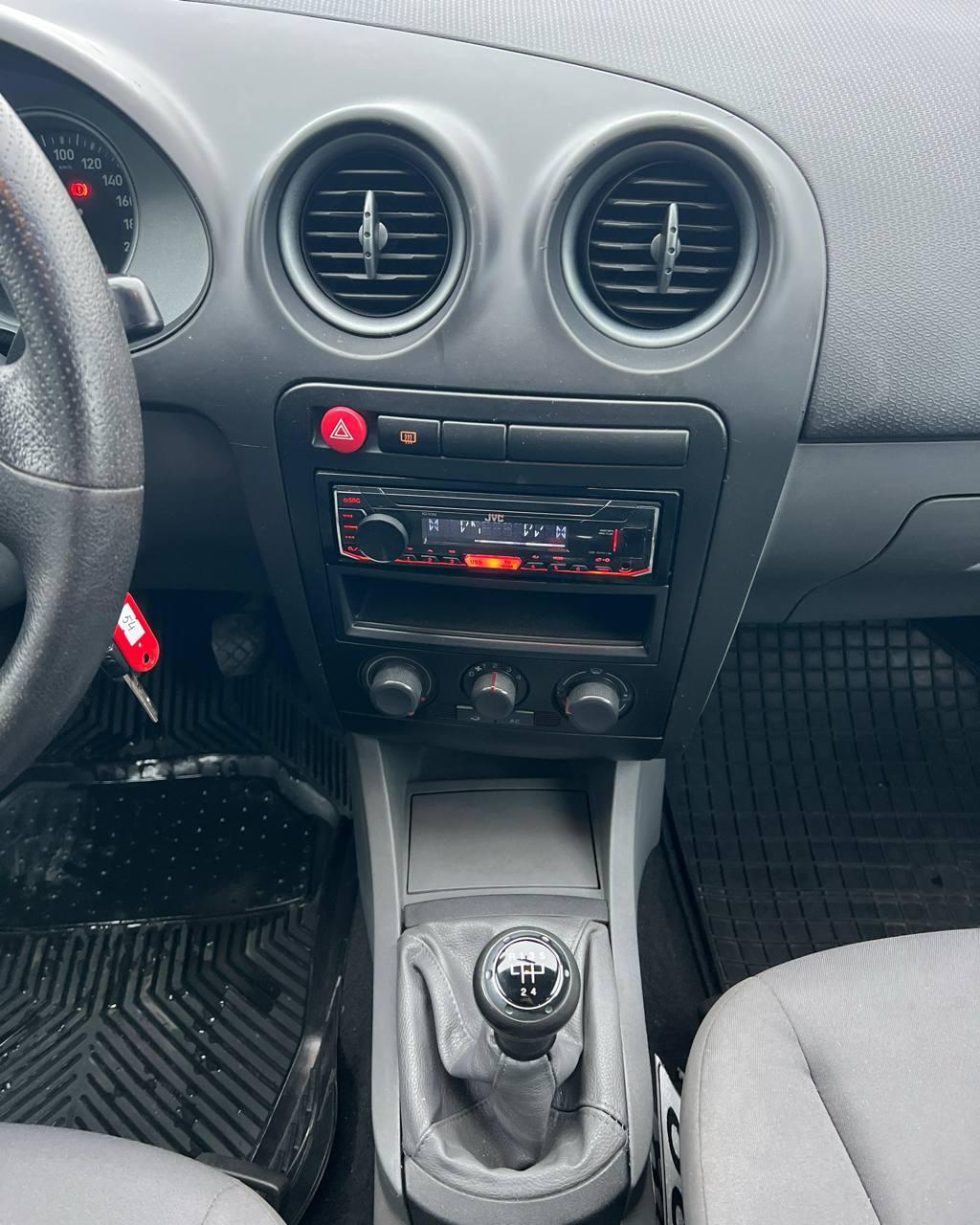 SEAT Ibiza III · Рестайлинг , 2006 г., механика, бензин - фото 14