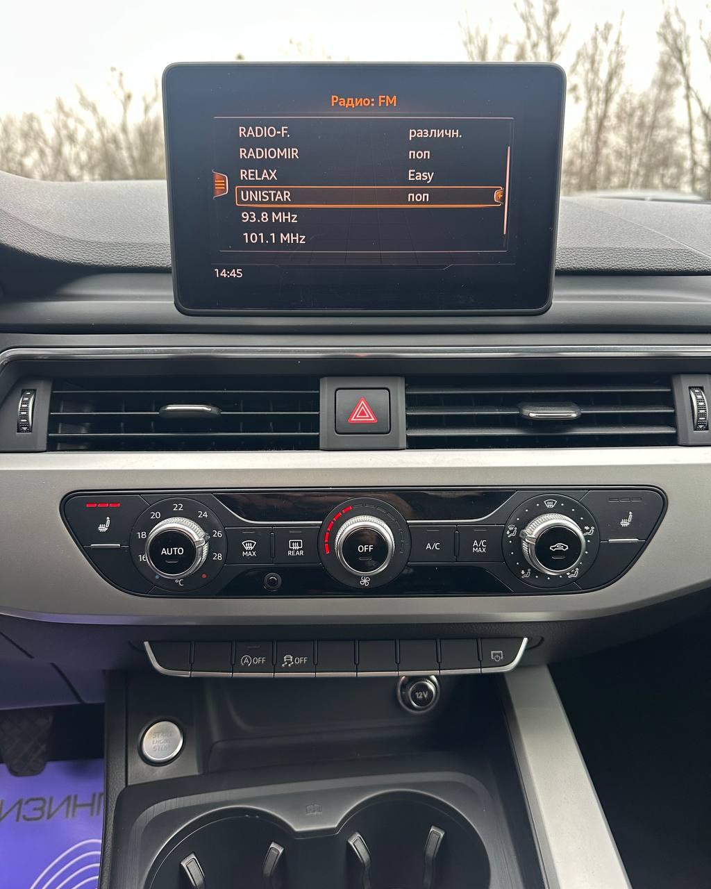 AUDI A4, 2019 г., механика, бензин - фото 10