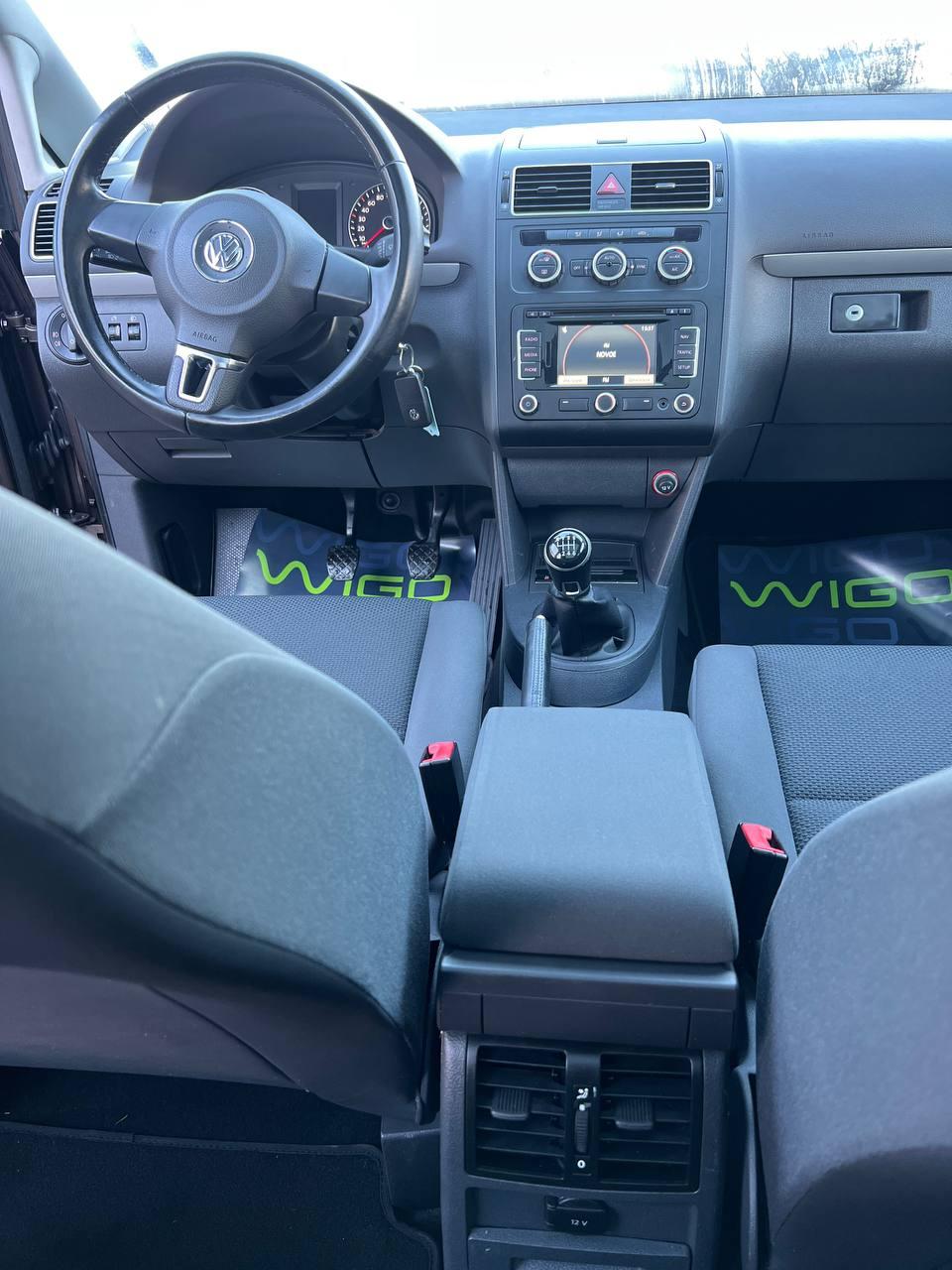 Volkswagen Touran I · 2-й рестайлинг , 2012 г., механика, дизель - фото 15