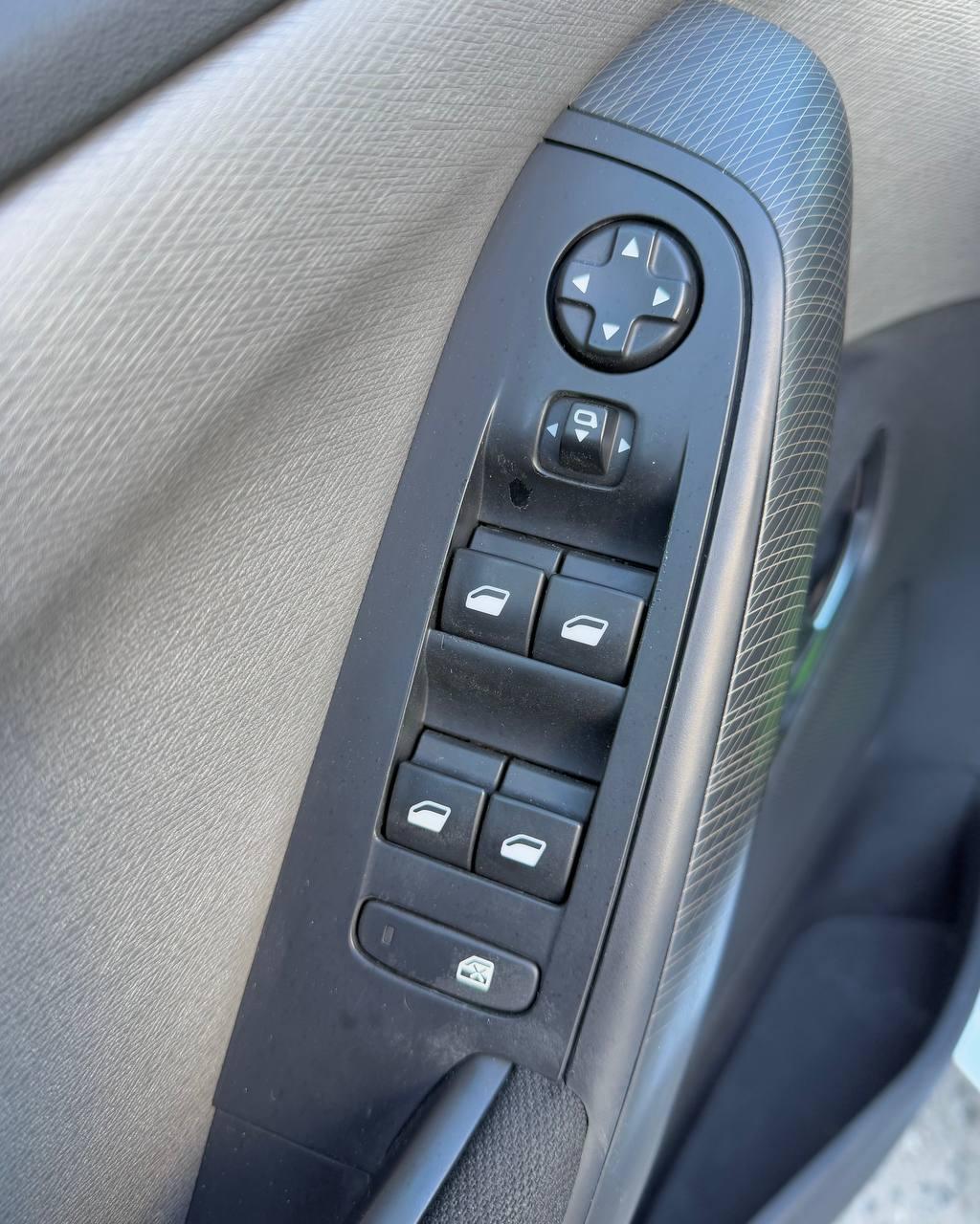 Citroen C4 Grand Picasso II , 2015 г., механика, дизель - фото 10