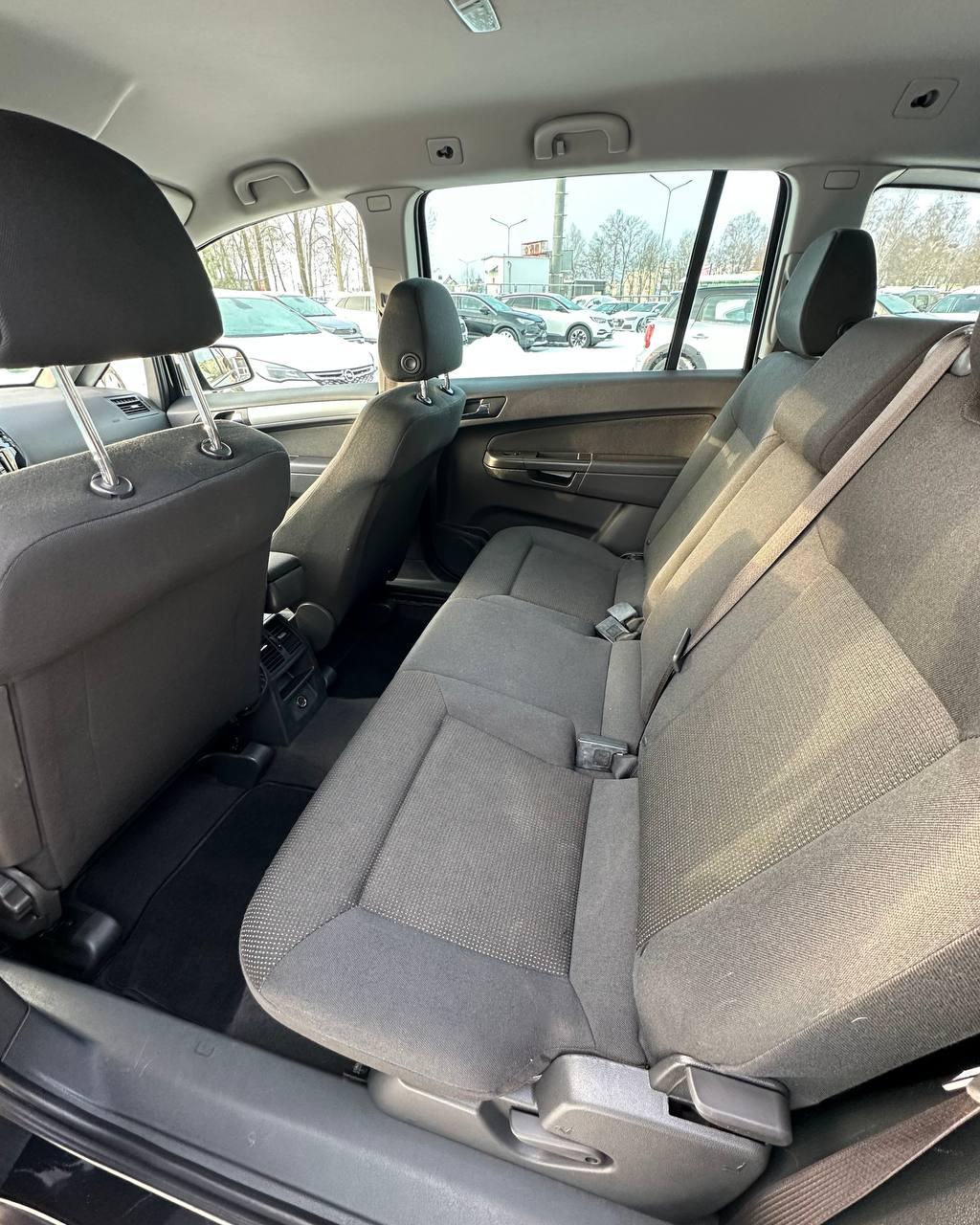 Opel Zafira B · Рестайлинг , 2013 г., механика, дизель - фото 8