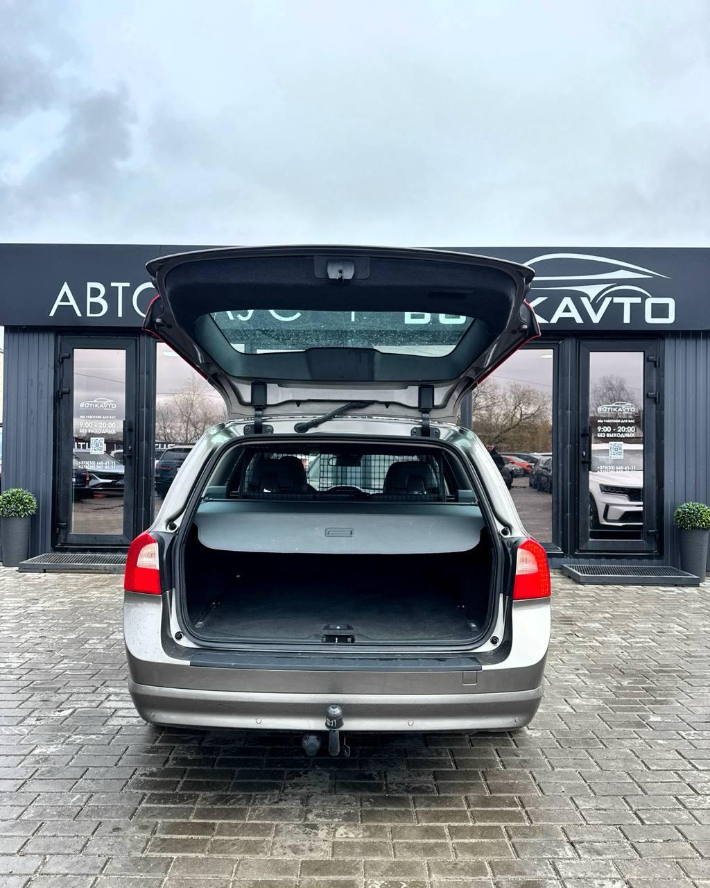 Volvo V70 III , 2011 г., механика, дизель - фото 12