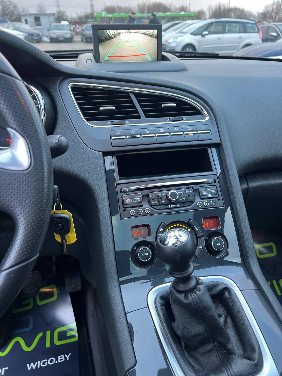 Peugeot 5008 I · Рестайлинг , 2015 г., механика, дизель - фото 11