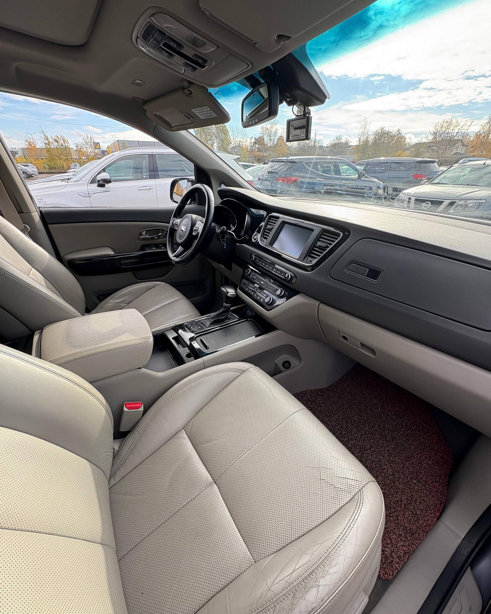 Kia Carnival III , 2016 г., автомат, дизель  - фото 10