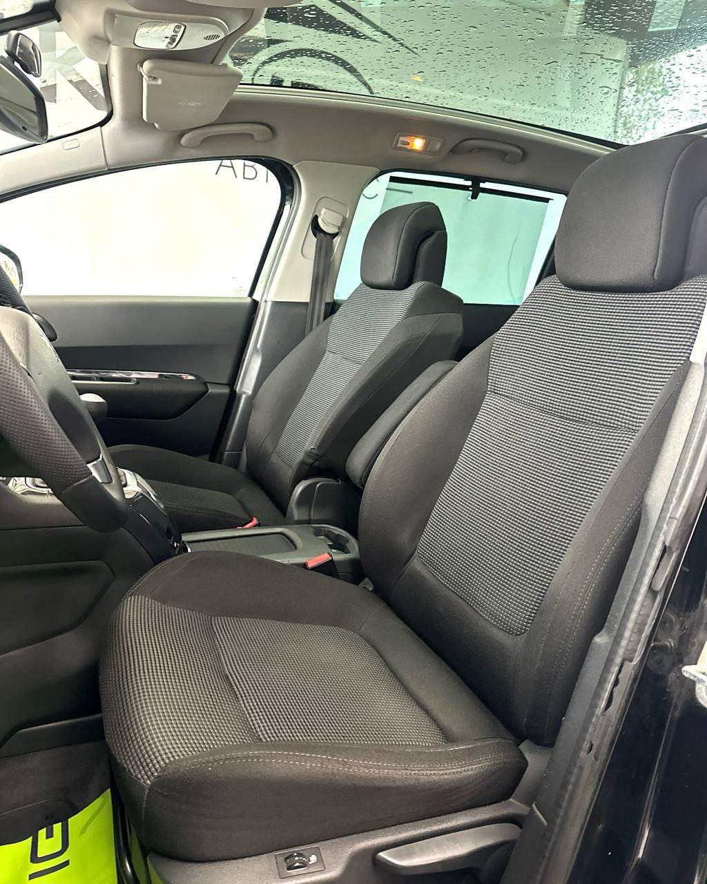 Peugeot 5008 I , 2010 г., механика, дизель  - фото 12