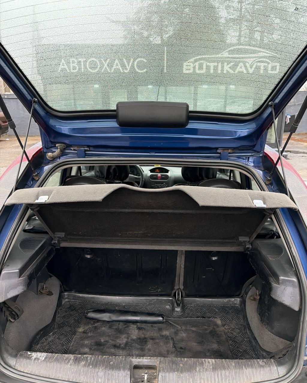 Opel Corsa C , 2003 г., механика, бензин - фото 10