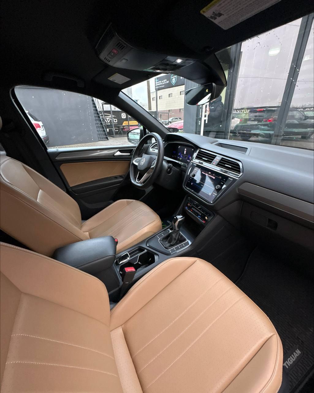 Volkswagen Tiguan II· Рестайлинг , 2022 г., автомат, бензин - фото 10