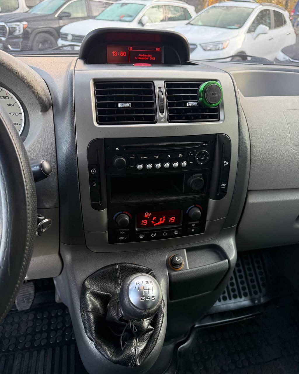 Peugeot Expert II , 2010 г., механика, дизель - фото 10