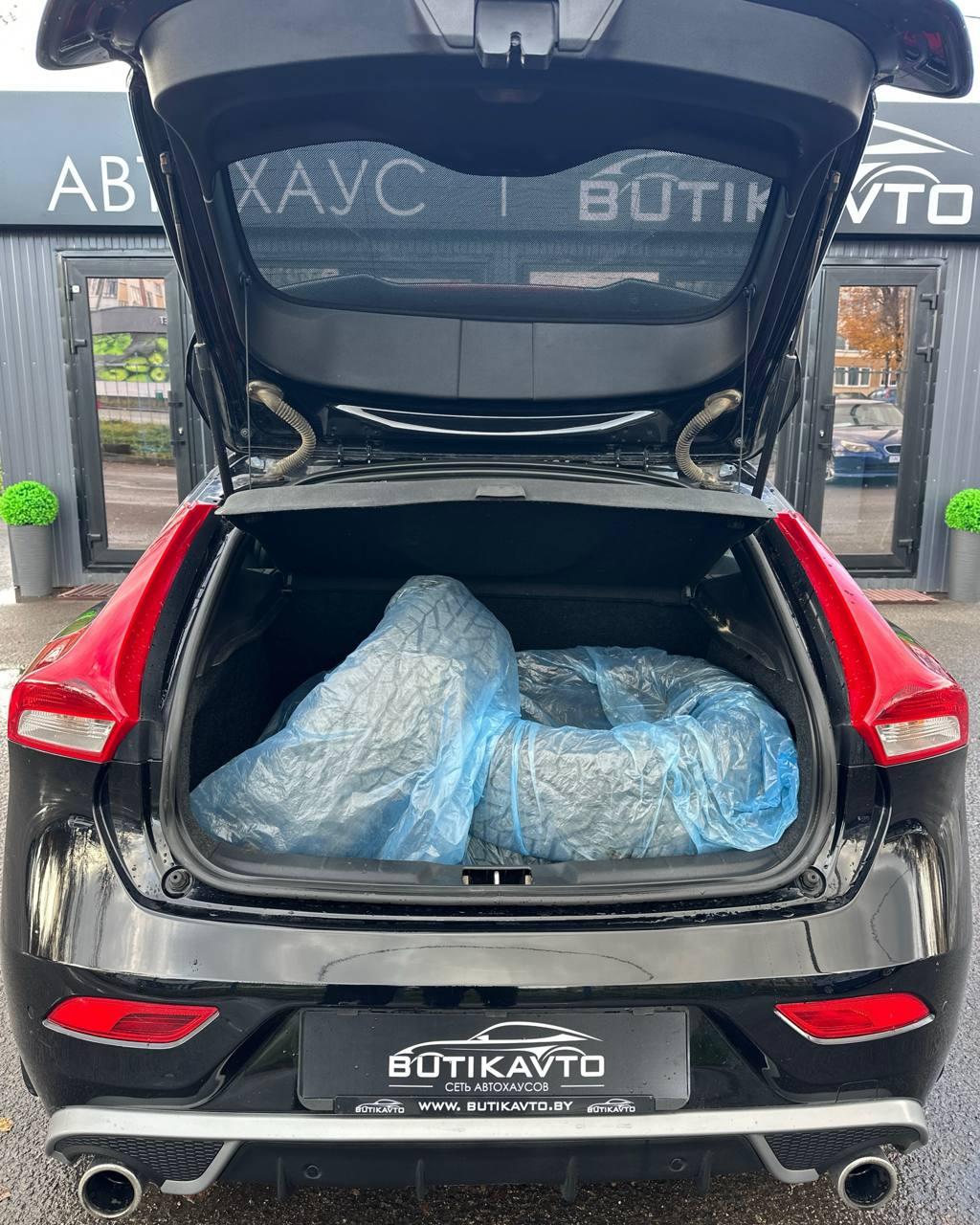 Volvo V40 II , 2015 г., механика, дизель - фото 12