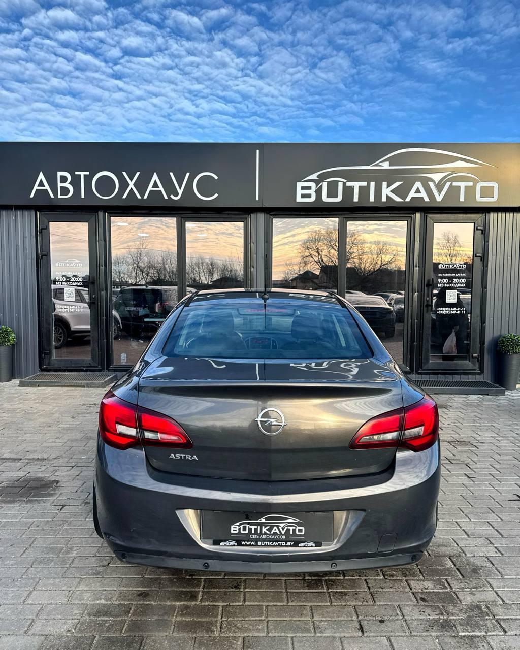 Opel Astra J · Рестайлинг , 2013 г., механика, бензин - фото 5