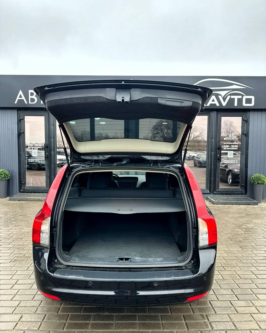 Volvo V50 I · 2-й рестайлинг , 2011 г., механика, дизель - фото 12