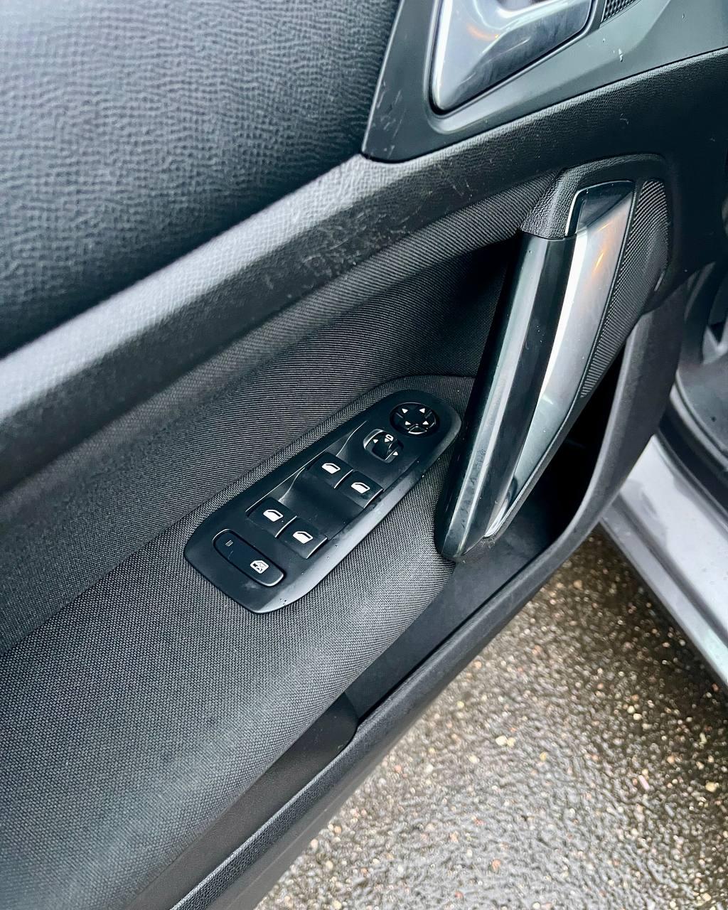 Peugeot 308 T9 · Рестайлинг , 2020 г., механика, дизель - фото 9