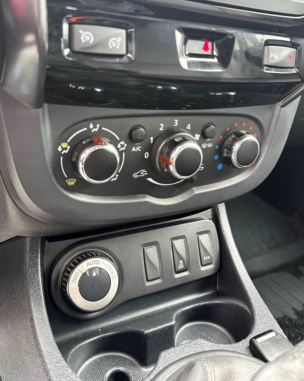 Renault Duster I · Рестайлинг , 2015 г., механика, бензин - фото 15