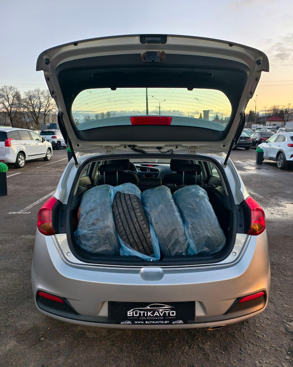 Kia Cee'd II , 2013 г., автомат, бензин - фото 14