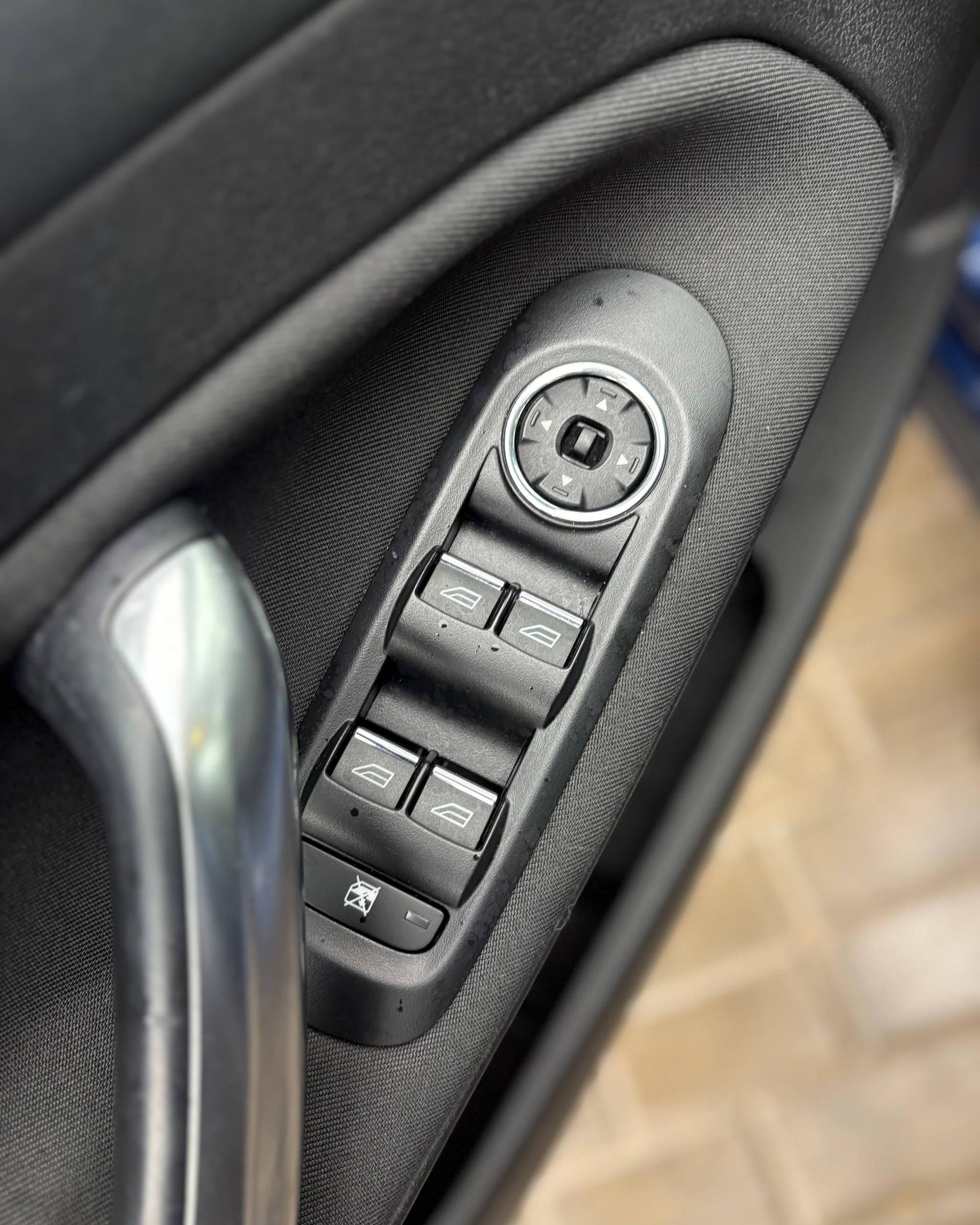 Ford Mondeo IV · Рестайлинг , 2012 г., механика, дизель  - фото 17