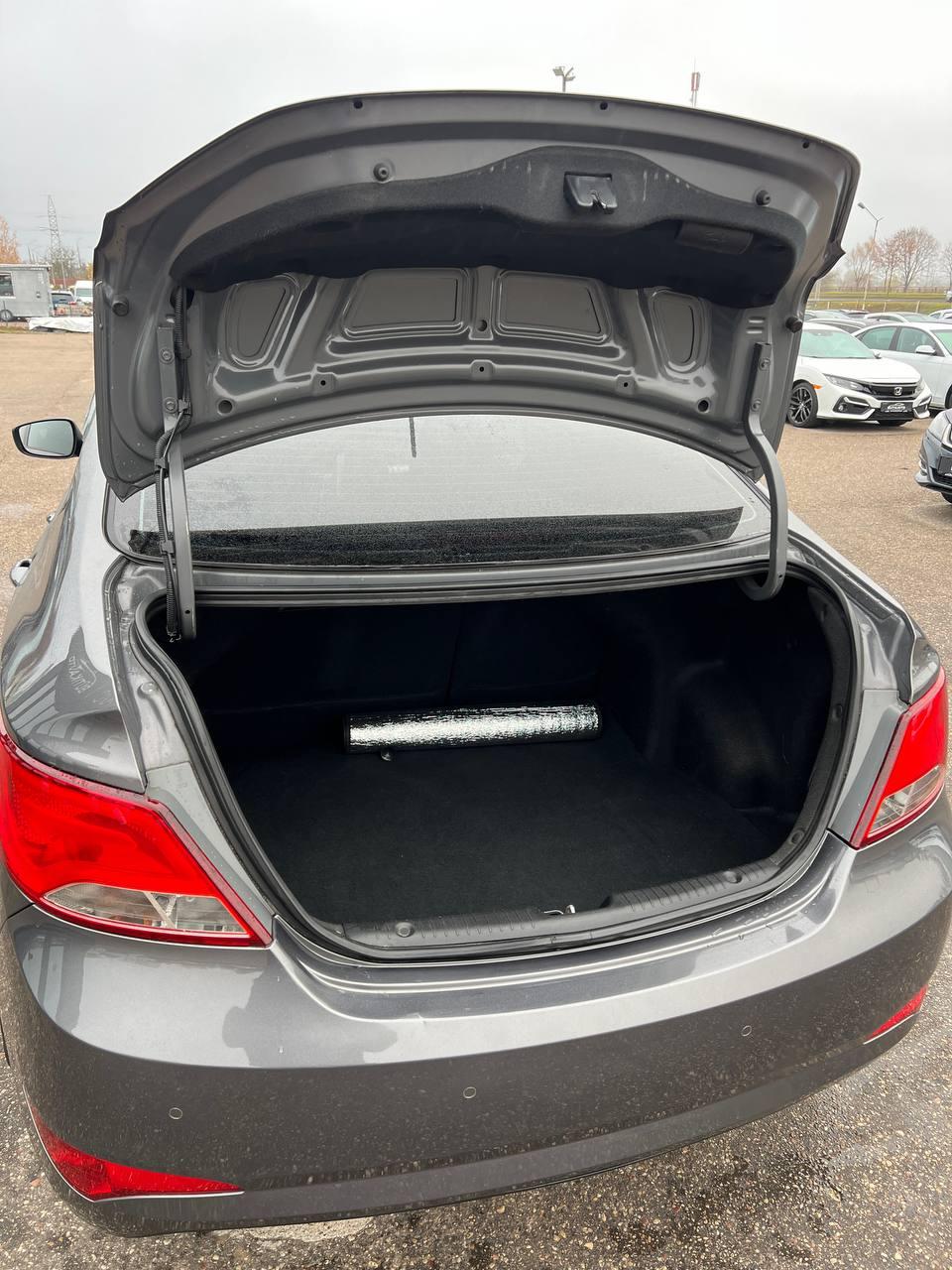 Hyundai Solaris I · Рестайлинг , 2015 г., механика, бензин - фото 10