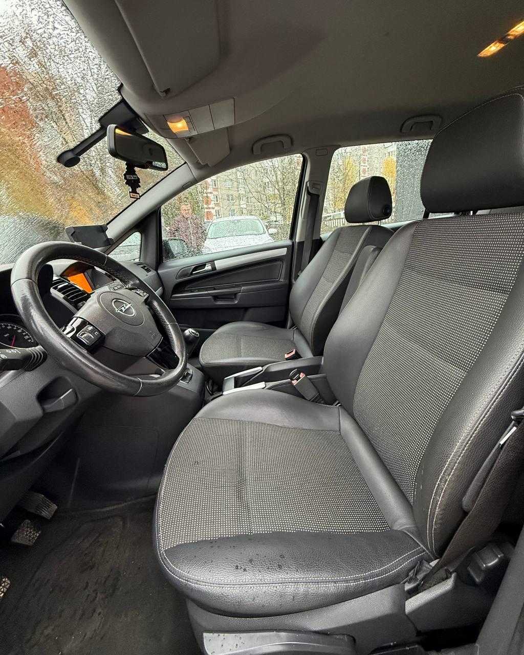 Opel Zafira B · Рестайлинг , 2009 г., механика, дизель  - фото 7