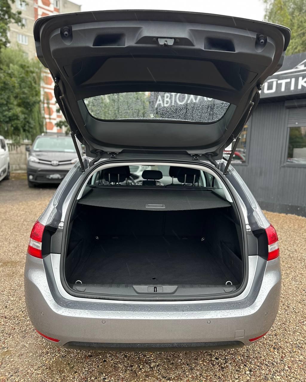 Peugeot 308 T9 · Рестайлинг , 2019 г., механика, дизель - фото 12