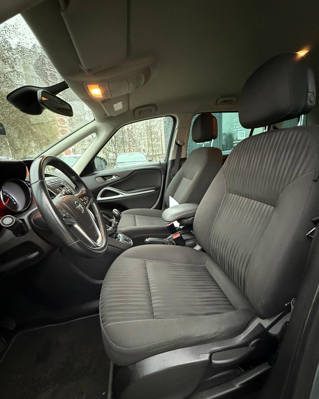 Opel Zafira C , 2012 г., механика, бензин - фото 7