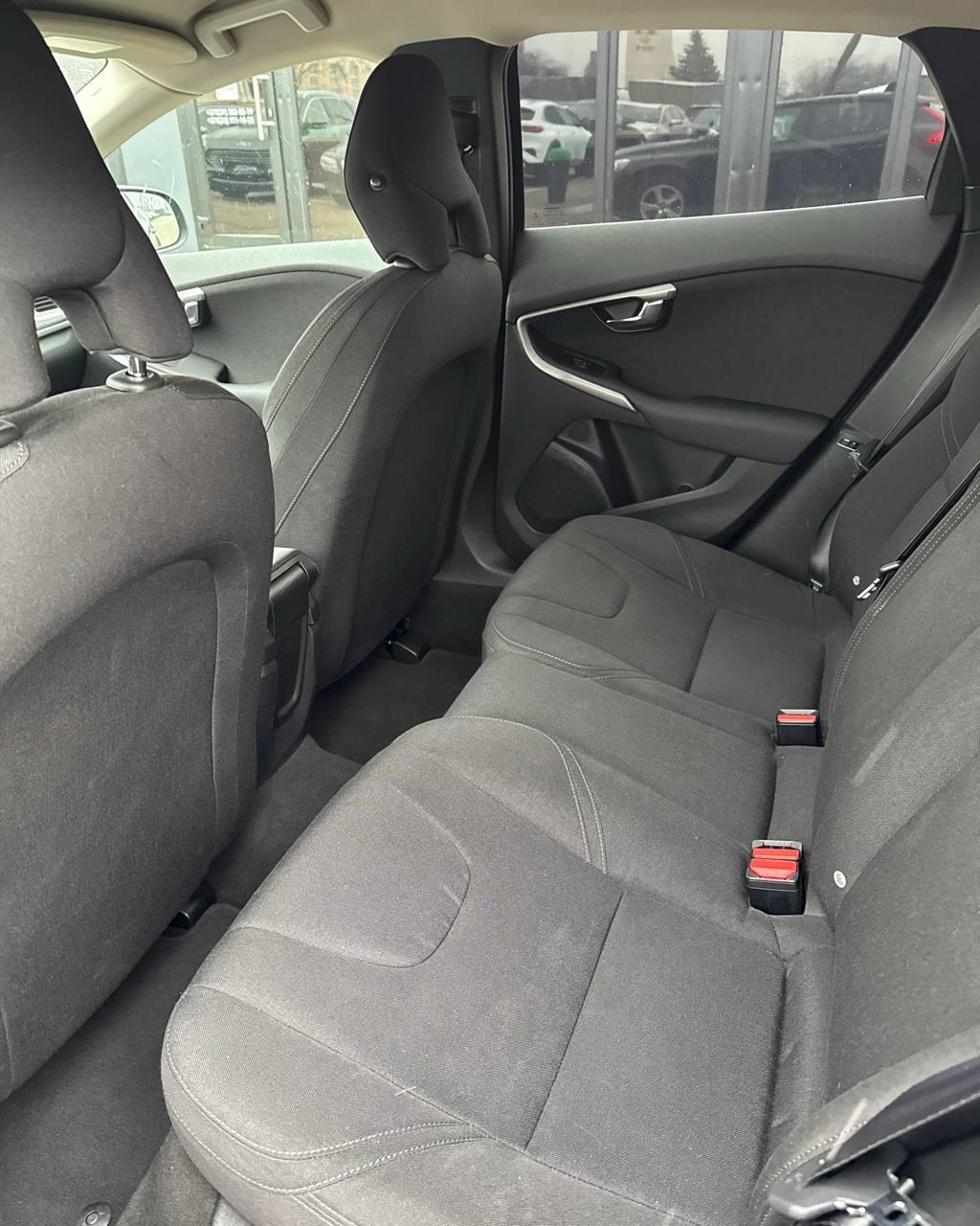 Volvo V40 II , 2014 г., механика, дизель - фото 11