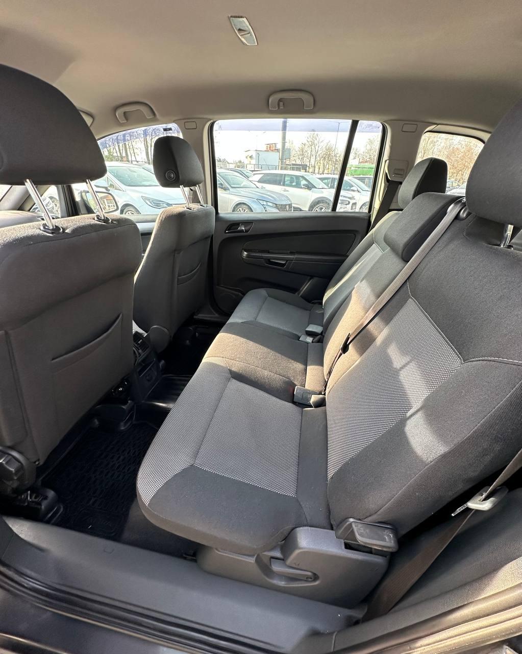 Opel Zafira B · Рестайлинг , 2012 г., механика, бензин - фото 4