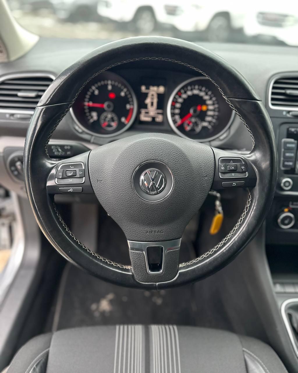 Volkswagen Golf VI , 2012 г., механика, дизель - фото 11