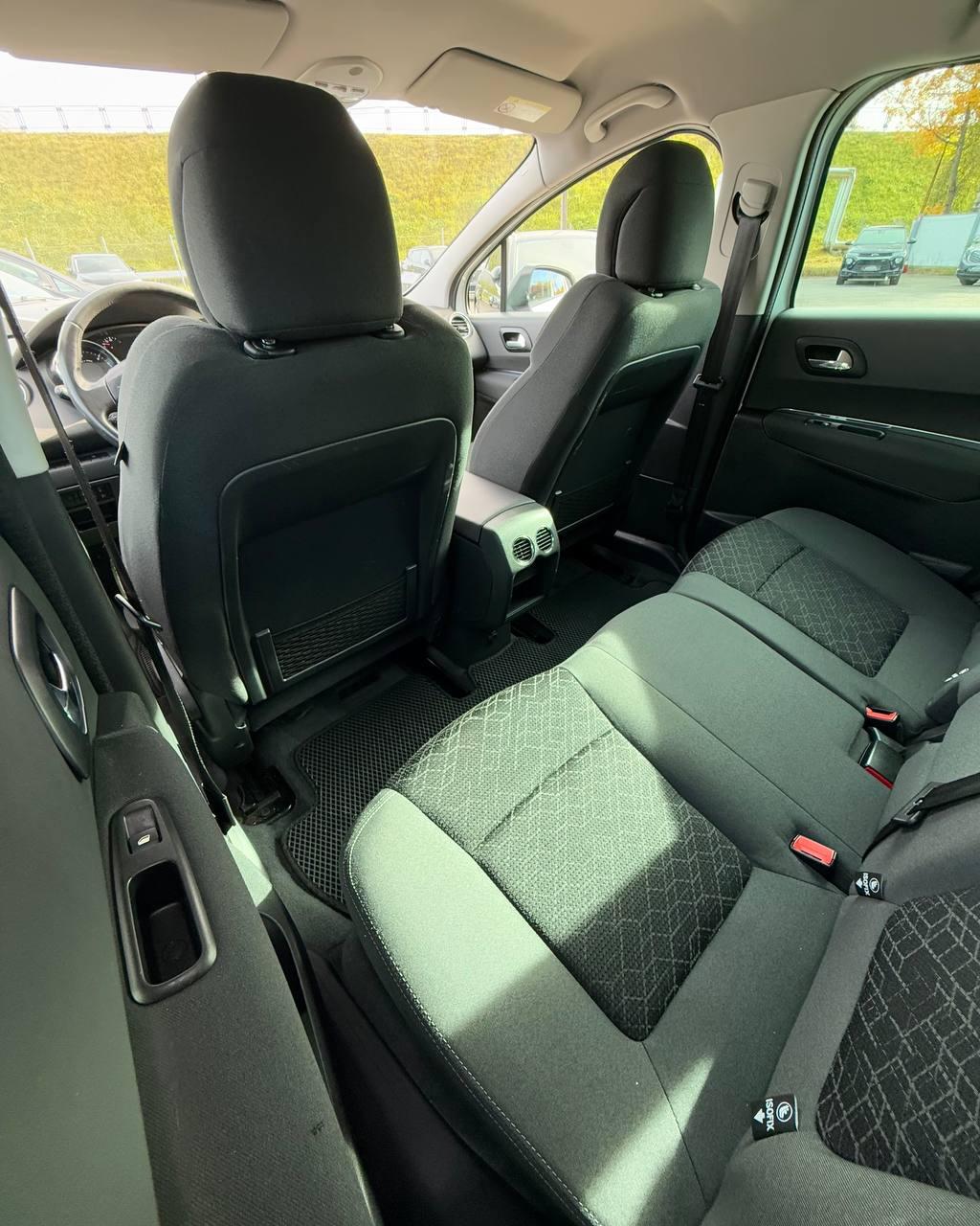 Peugeot 3008 I · Рестайлинг , 2016 г., механика, дизель - фото 13