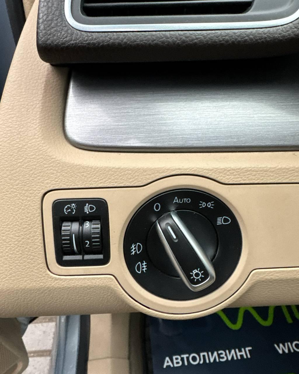 Volkswagen Passat B7 , 2011 г., механика, бензин - фото 19