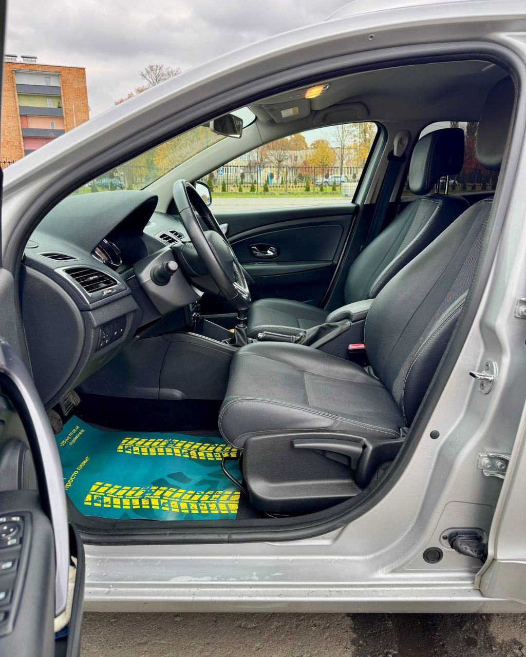 Renault Megane III · 2-й рестайлинг , 2015 г., механика, дизель  - фото 10