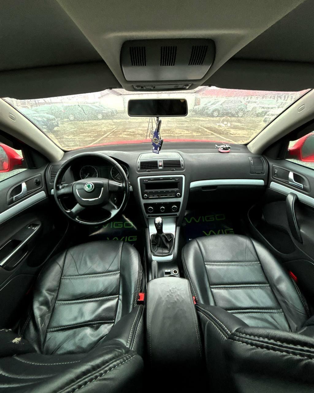 Skoda Octavia II · Рестайлинг , 2010 г., механика, бензин - фото 9