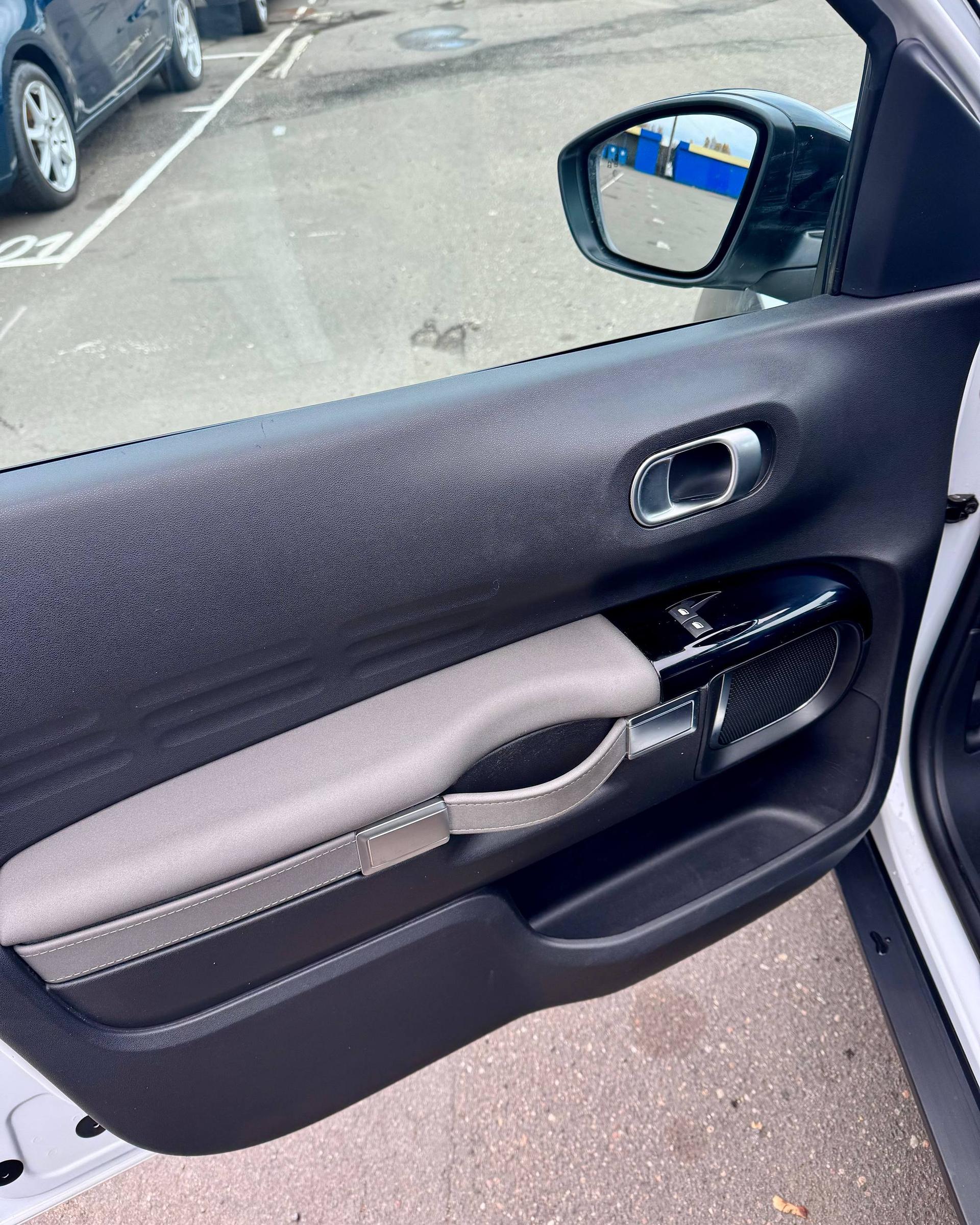 Citroen C4 Cactus  I · Рестайлинг , 2020 г., автомат, дизель  - фото 9