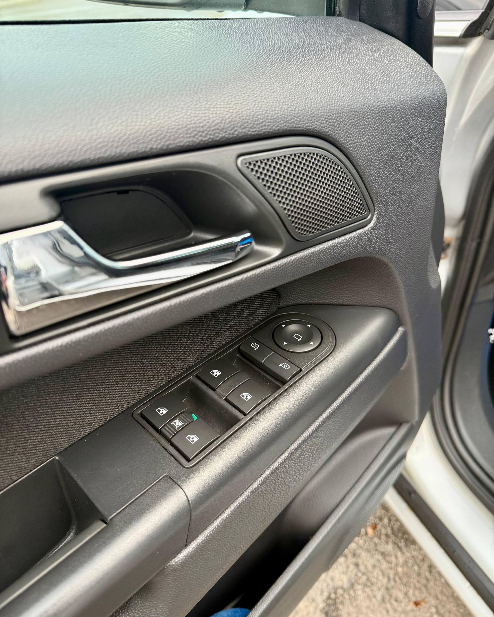 Opel Zafira B · Рестайлинг , 2013 г., механика, дизель - фото 9