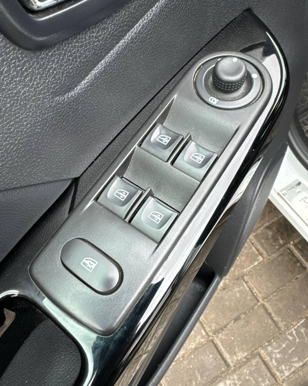 Renault Kaptur I , 2016 г., автомат, бензин - фото 19