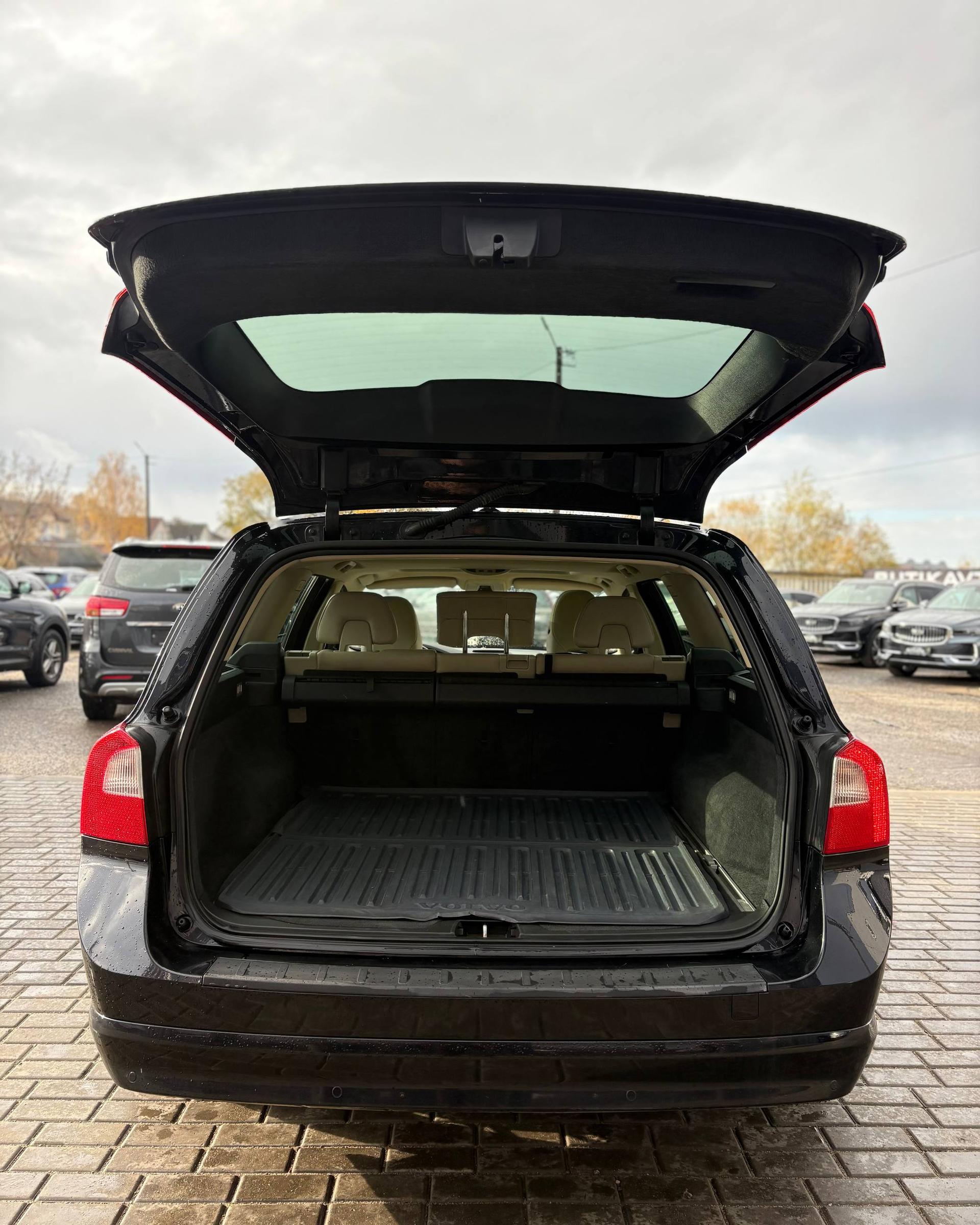 Volvo V70 III , 2010 г., механика, дизель  - фото 12