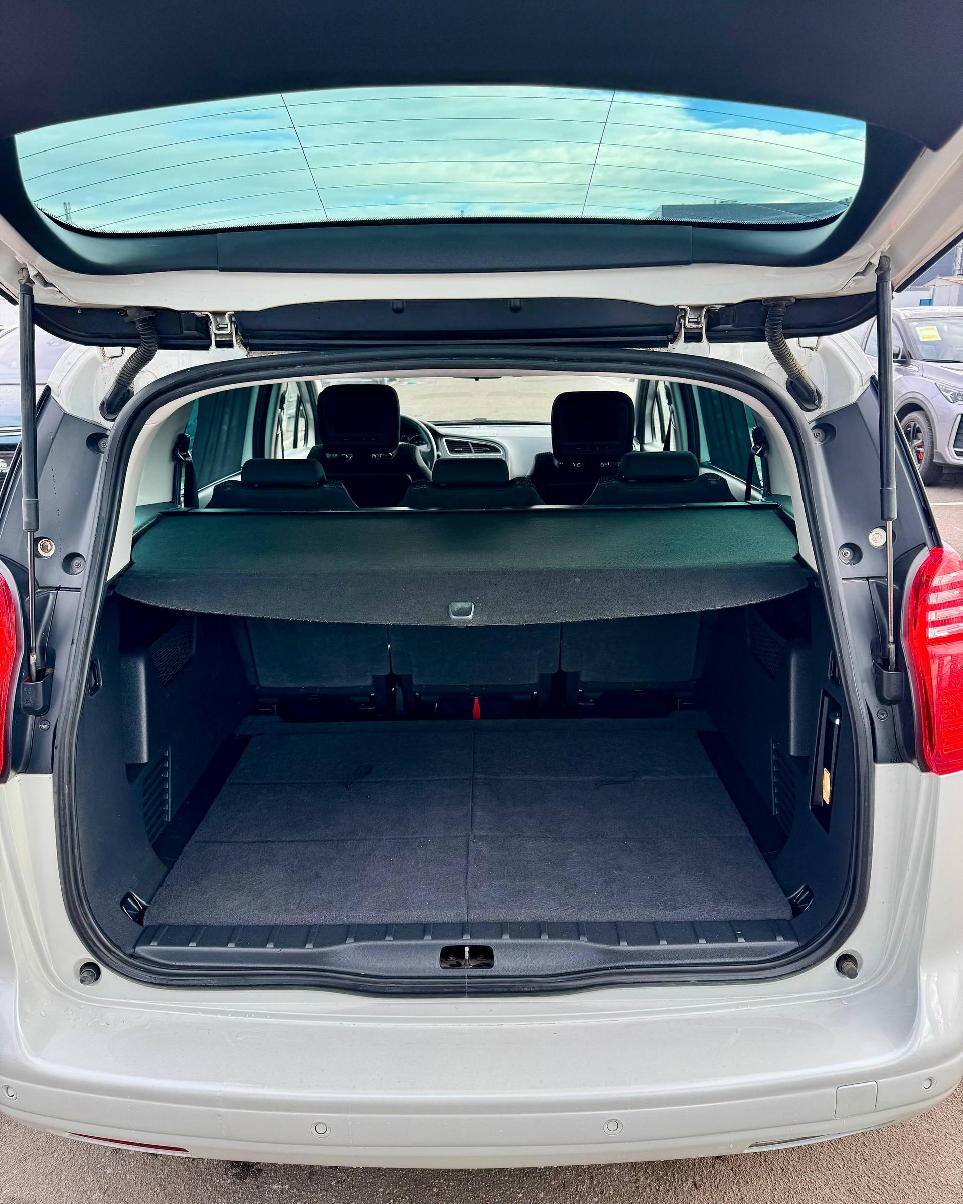 Peugeot 5008 I , 2011 г., механика, дизель  - фото 15