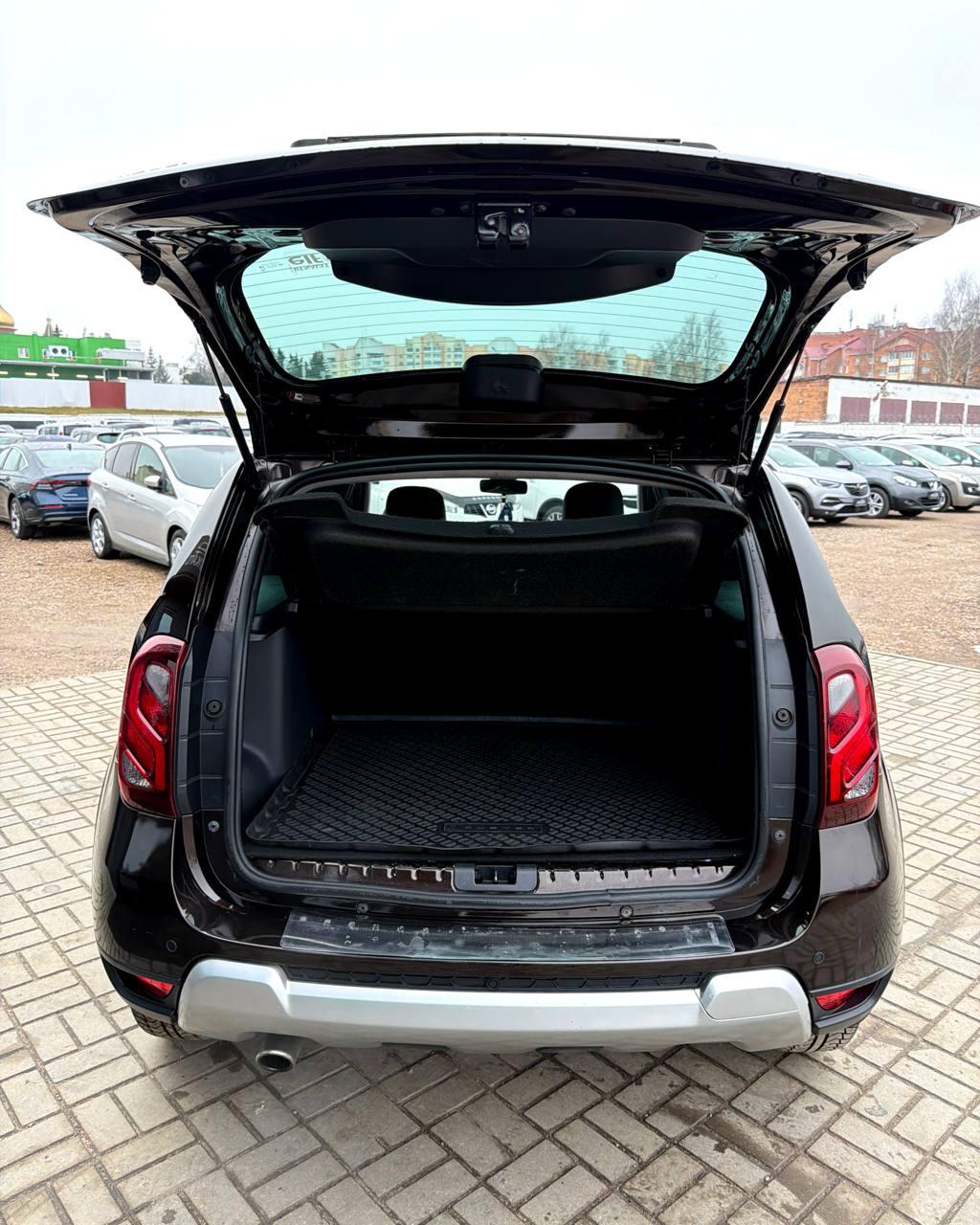 Renault Duster I · Рестайлинг , 2015 г., механика, бензин - фото 15