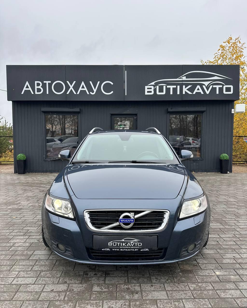 Volvo V50 I · 2-й рестайлинг , 2011 г., механика, дизель  - фото 2