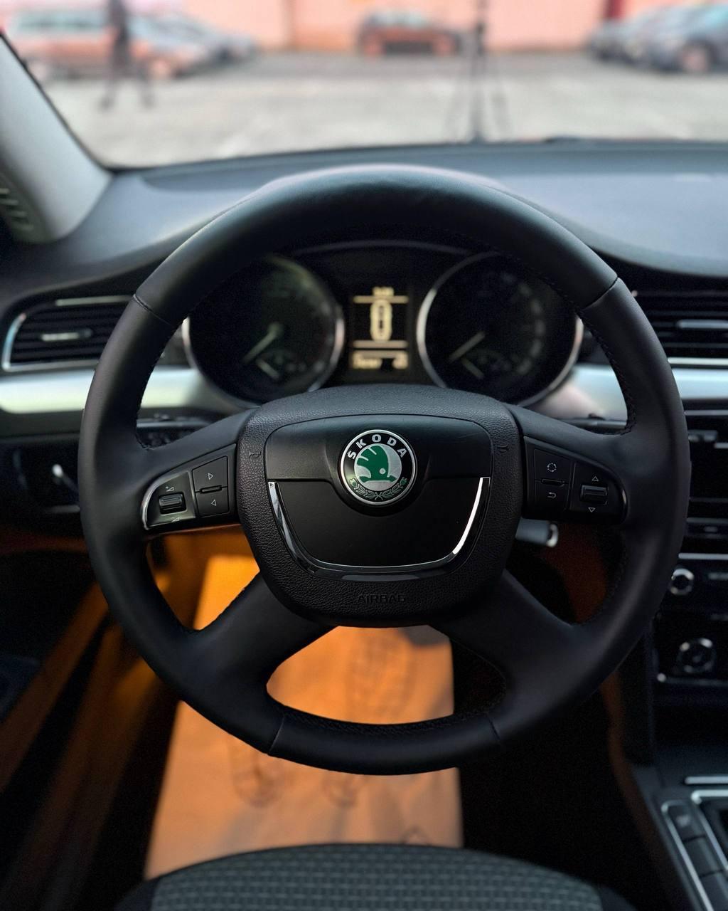 Skoda Superb II , 2011 г., механика, дизель - фото 10