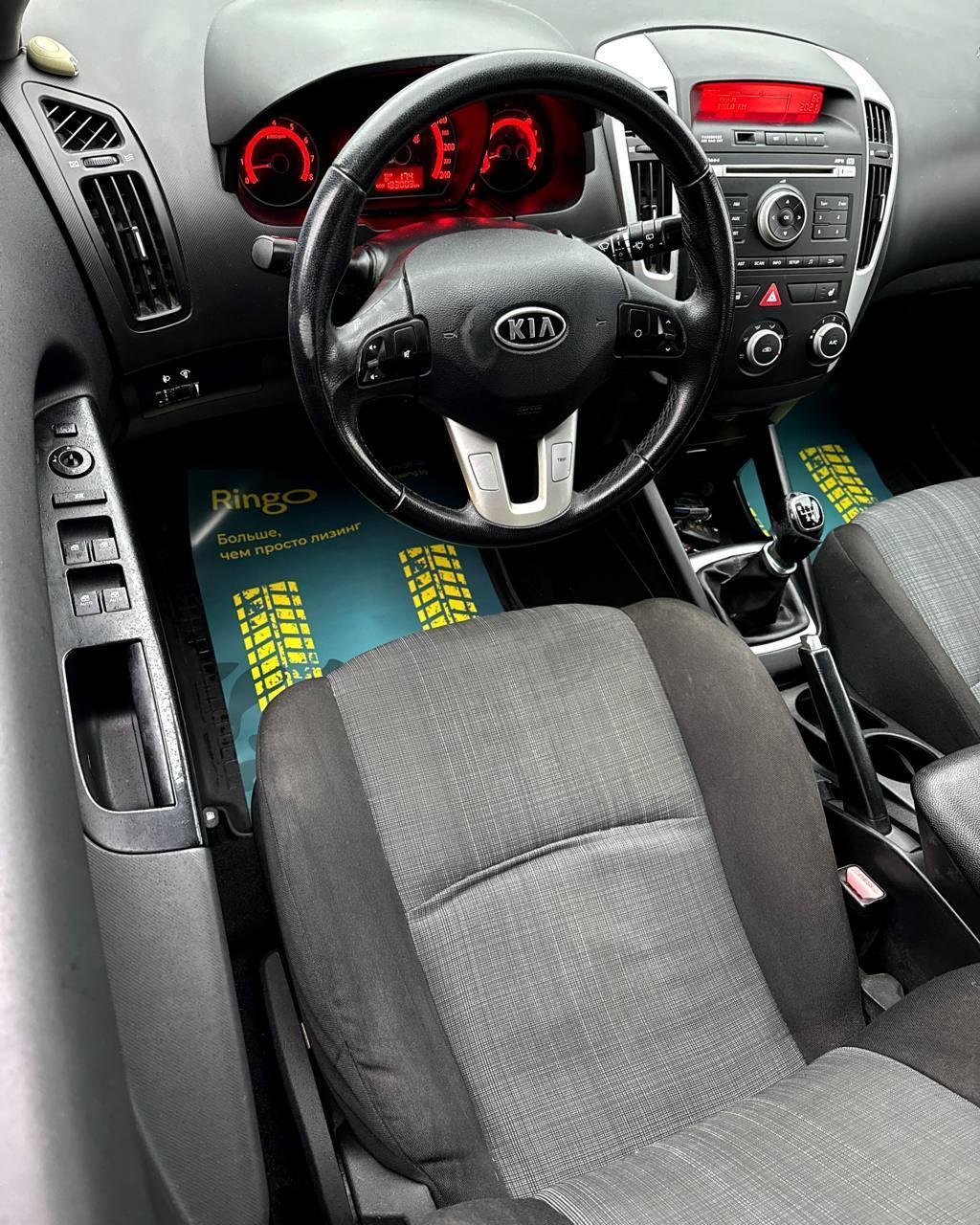 Kia Cee'd I · Рестайлинг , 2012 г., механика, бензин - фото 9