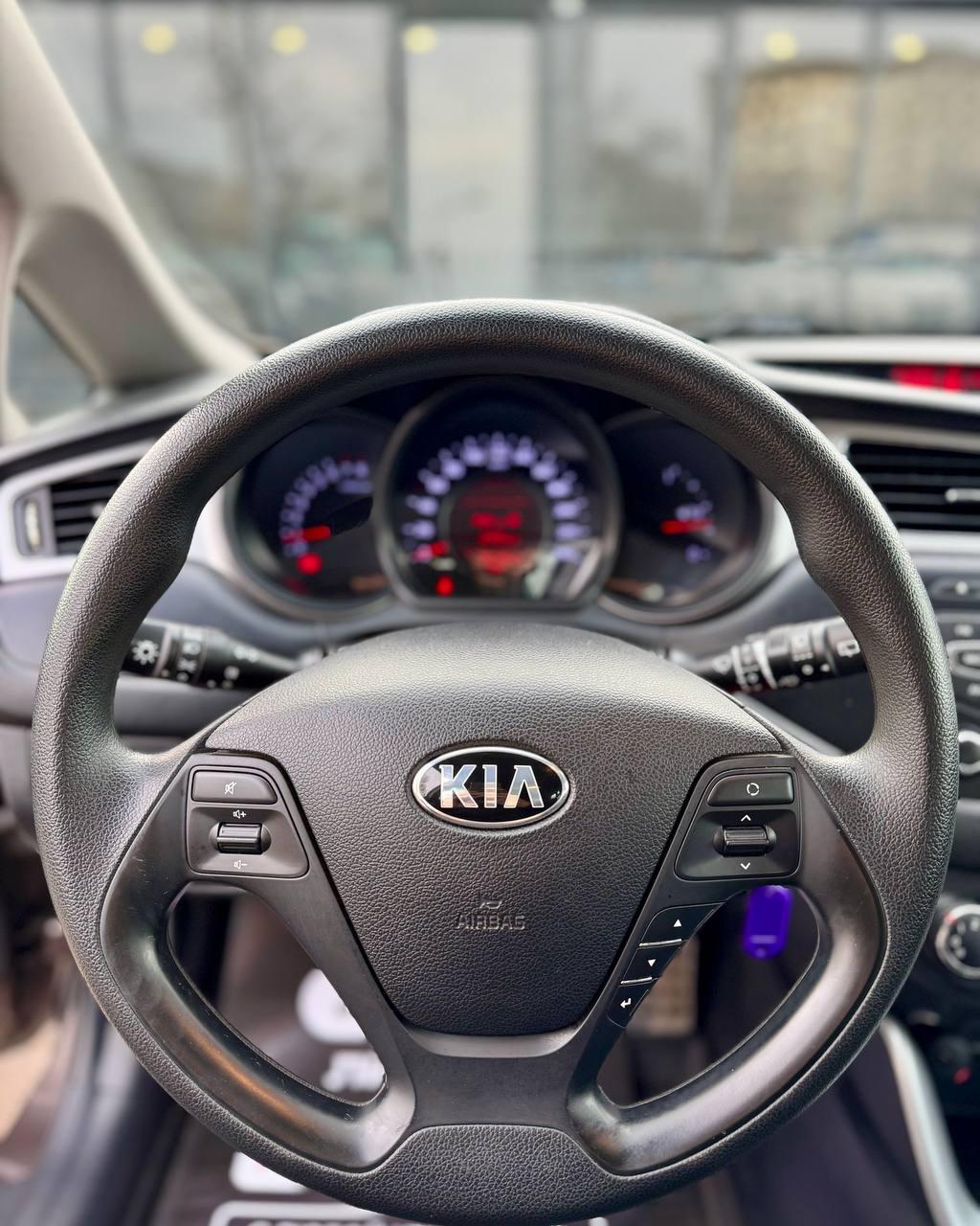 Kia Cee'd II , 2013 г., механика, бензин - фото 15