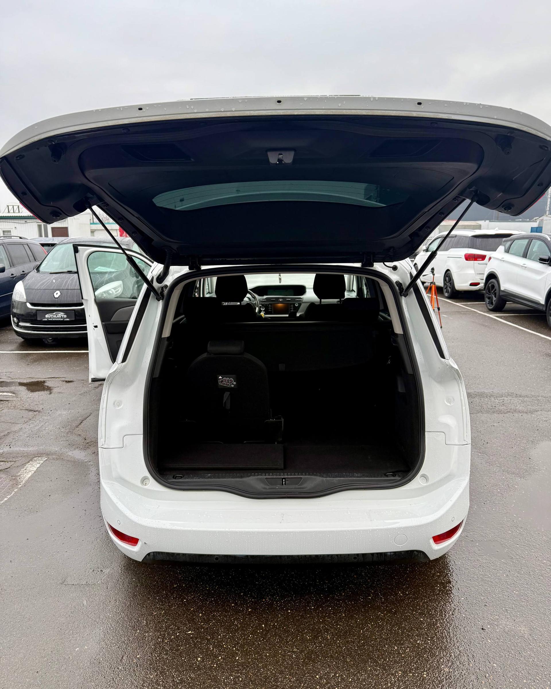 Citroen C4 Grand Picasso II · Рестайлинг , 2018 г., механика, дизель - фото 14