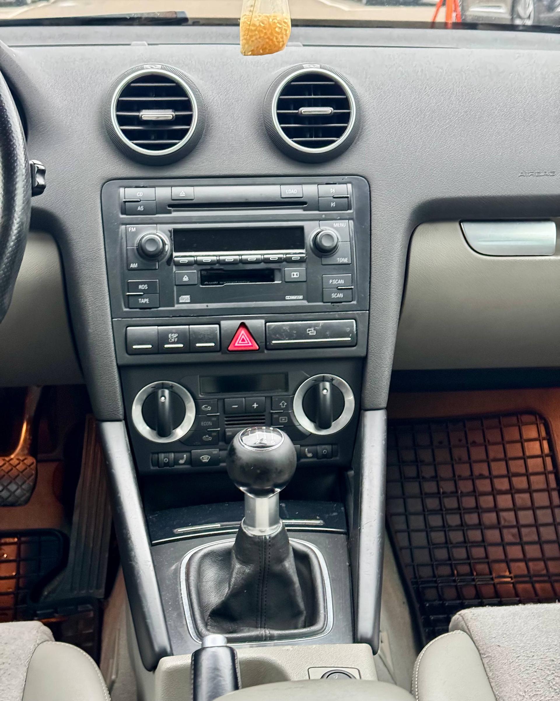 Audi A3 8P 8PA · Рестайлинг , 2004 г., механика, бензин  - фото 12