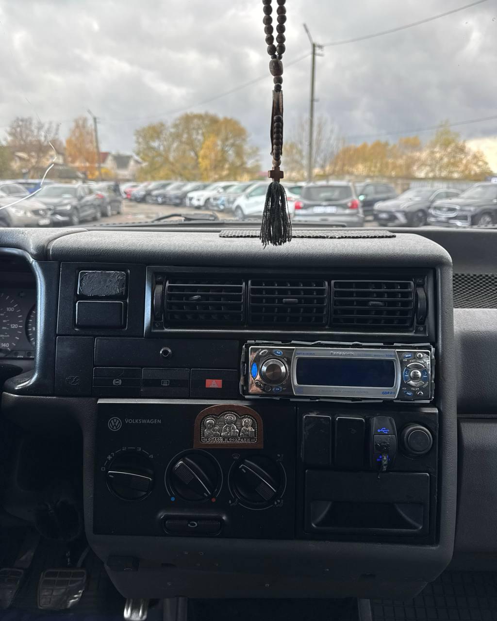 Volkswagen Transporter T4 , 1997 г., механика, бензин - фото 16