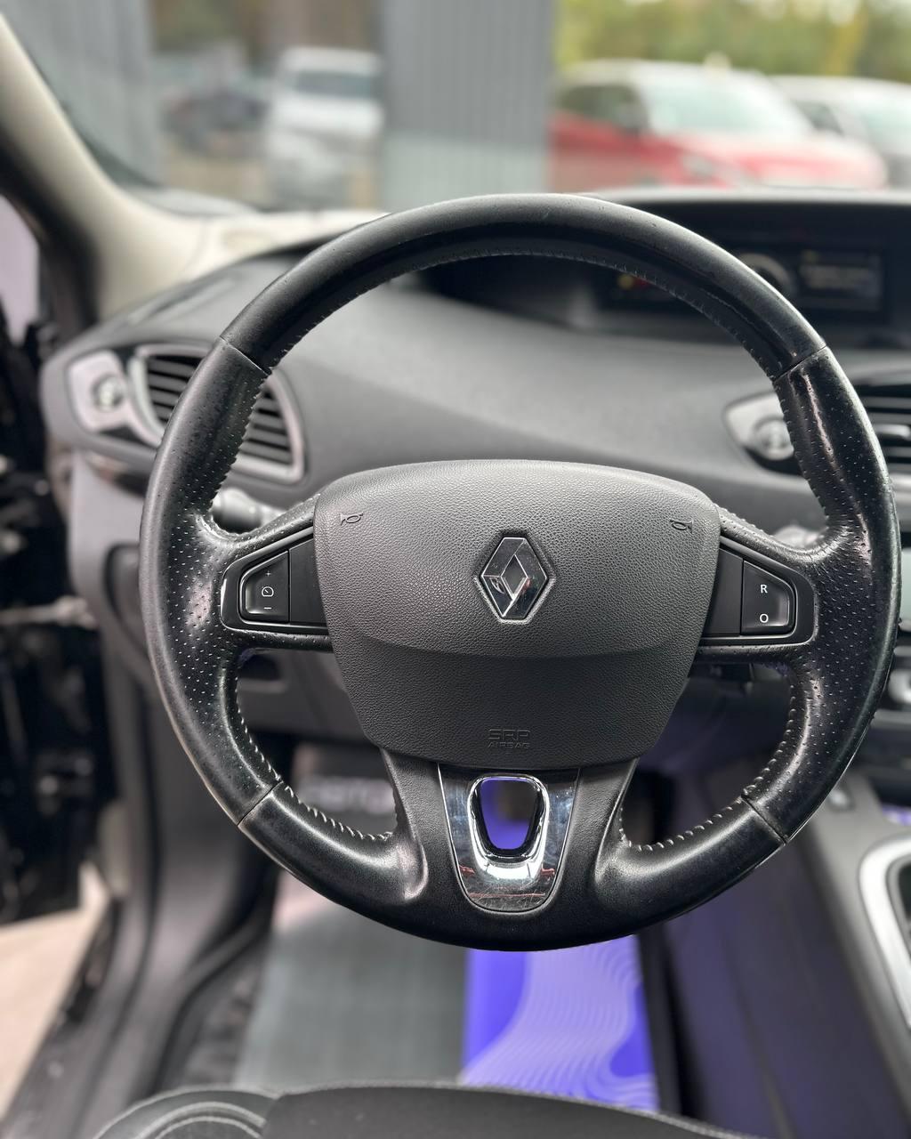 Renault Scenic III · 2-й рестайлинг , 2015 г., механика, дизель - фото 9