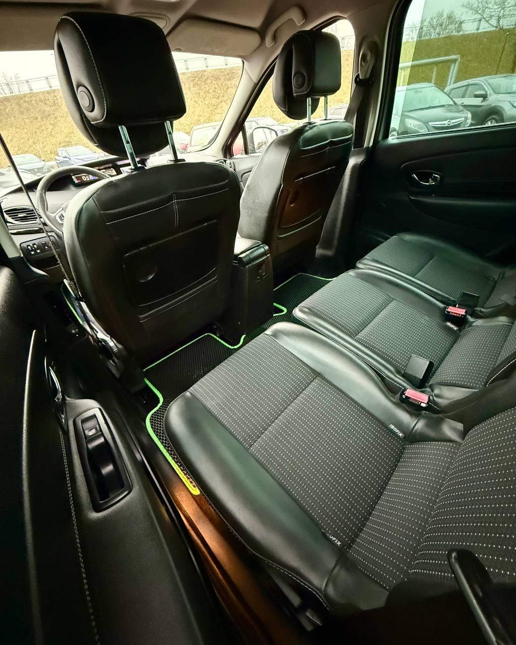 Renault Scenic III · Рестайлинг , 2013 г., механика, дизель - фото 12