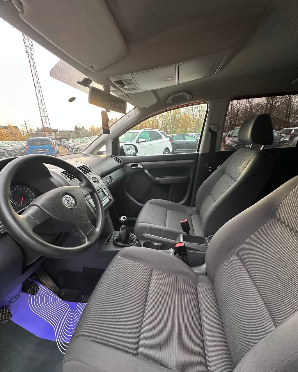 Volkswagen Touran I · Рестайлинг , 2007 г., механика, дизель - фото 7